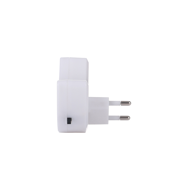 Lunam noctem lux plug cum Toggle SWITCH